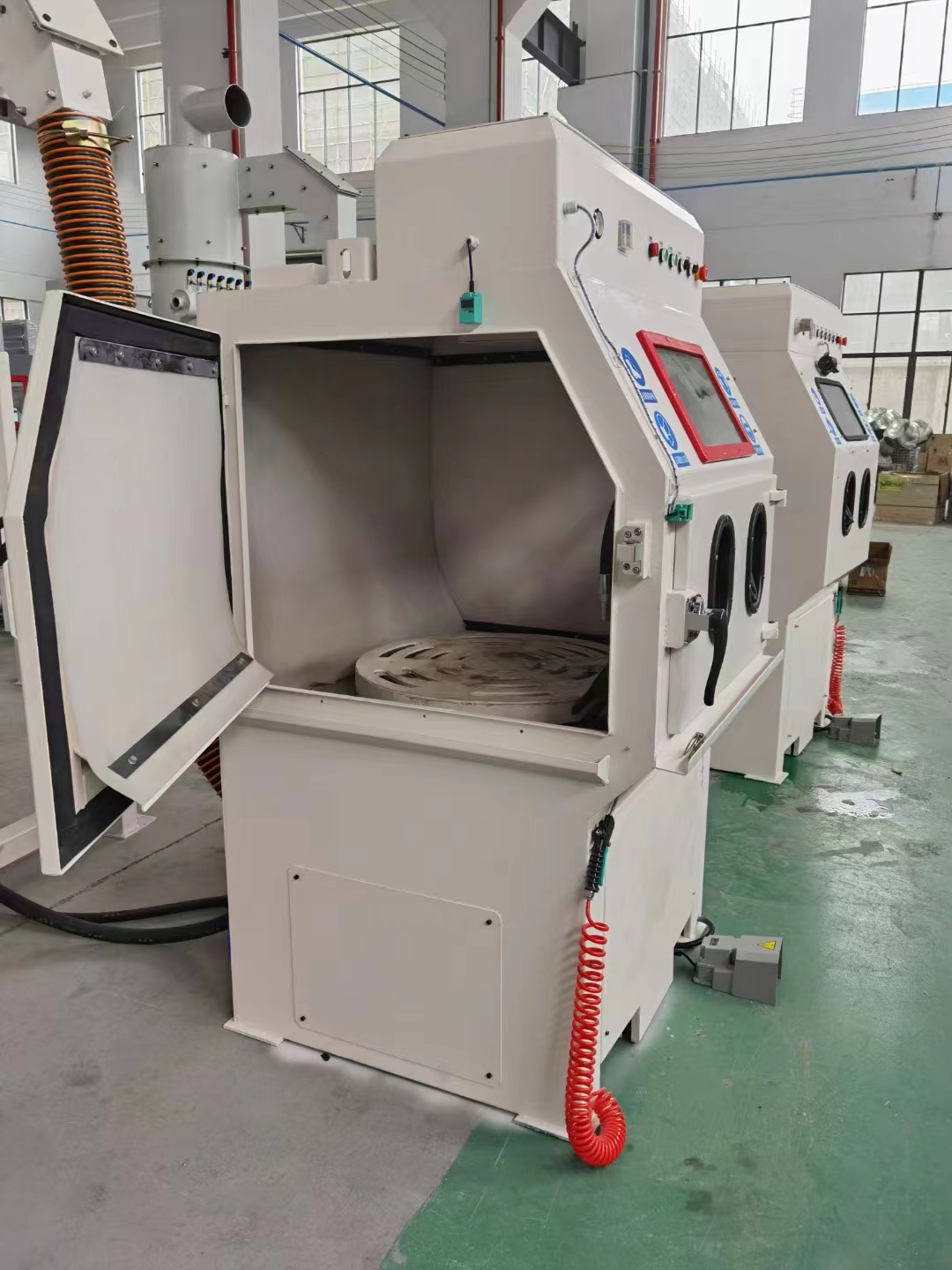 移動式拋丸機(jī)的工作原理?