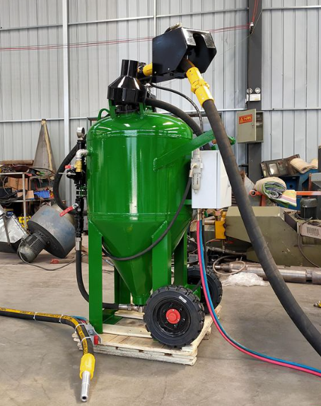 移動(dòng)式噴砂機(jī) 戶外施工效率翻倍
